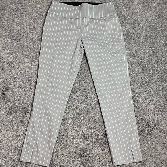 Apt 9 Grey Pinstripe Ankle Cropped Pants - Picture 1 of 5